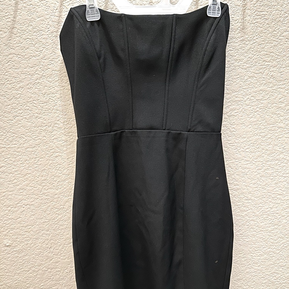 House of CB black strapless dress 
Size S